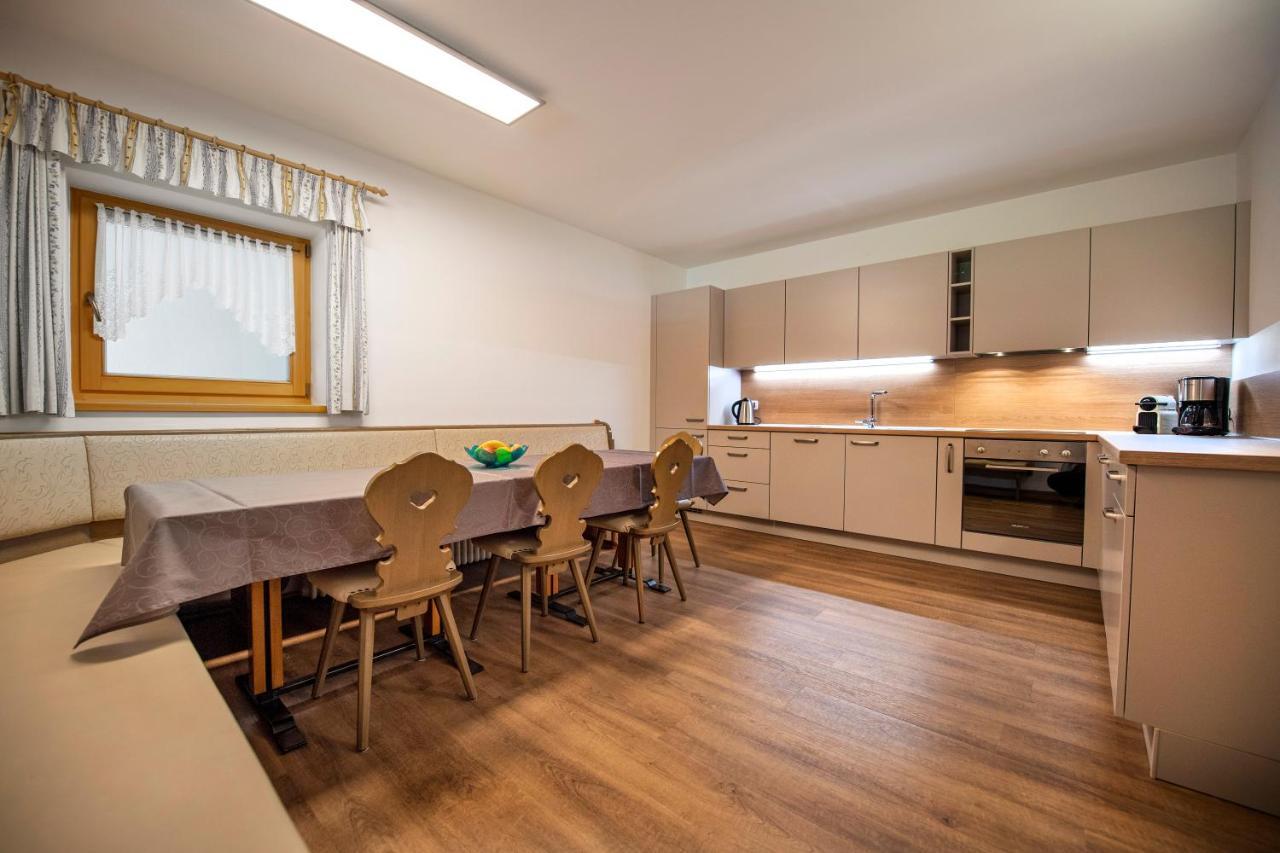 Apartments La Rives Santa Cristina Val Gardena Екстер'єр фото