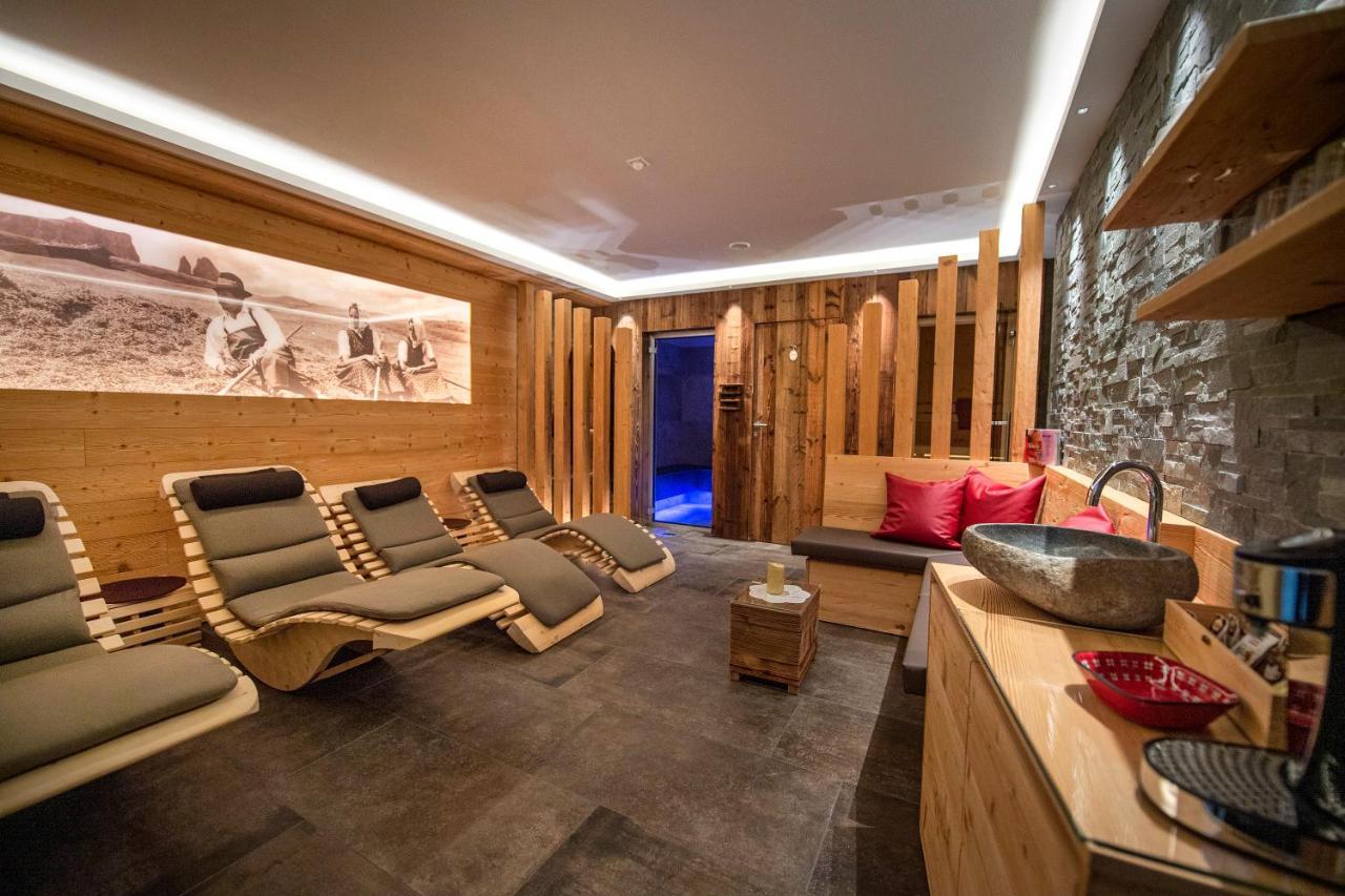 Apartments La Rives Santa Cristina Val Gardena Екстер'єр фото