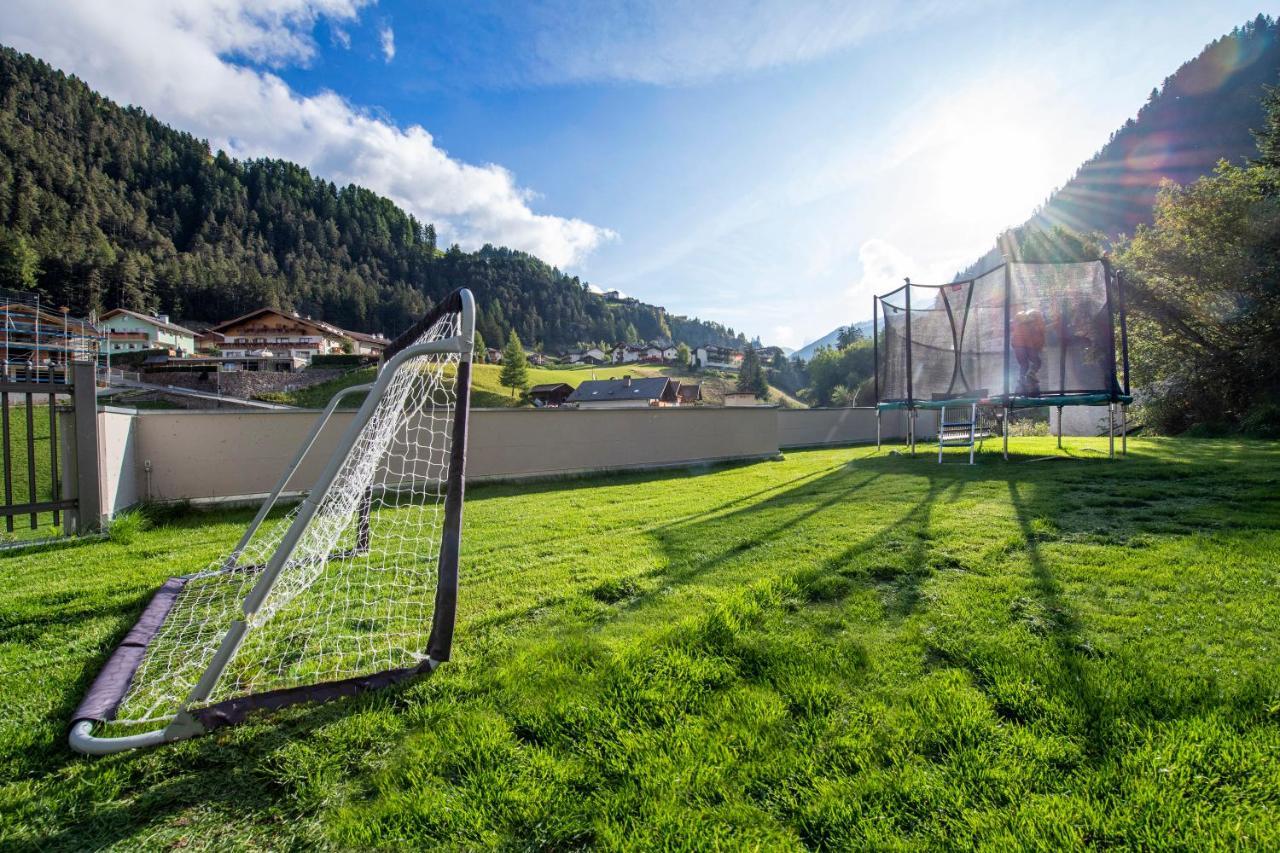Apartments La Rives Santa Cristina Val Gardena Екстер'єр фото